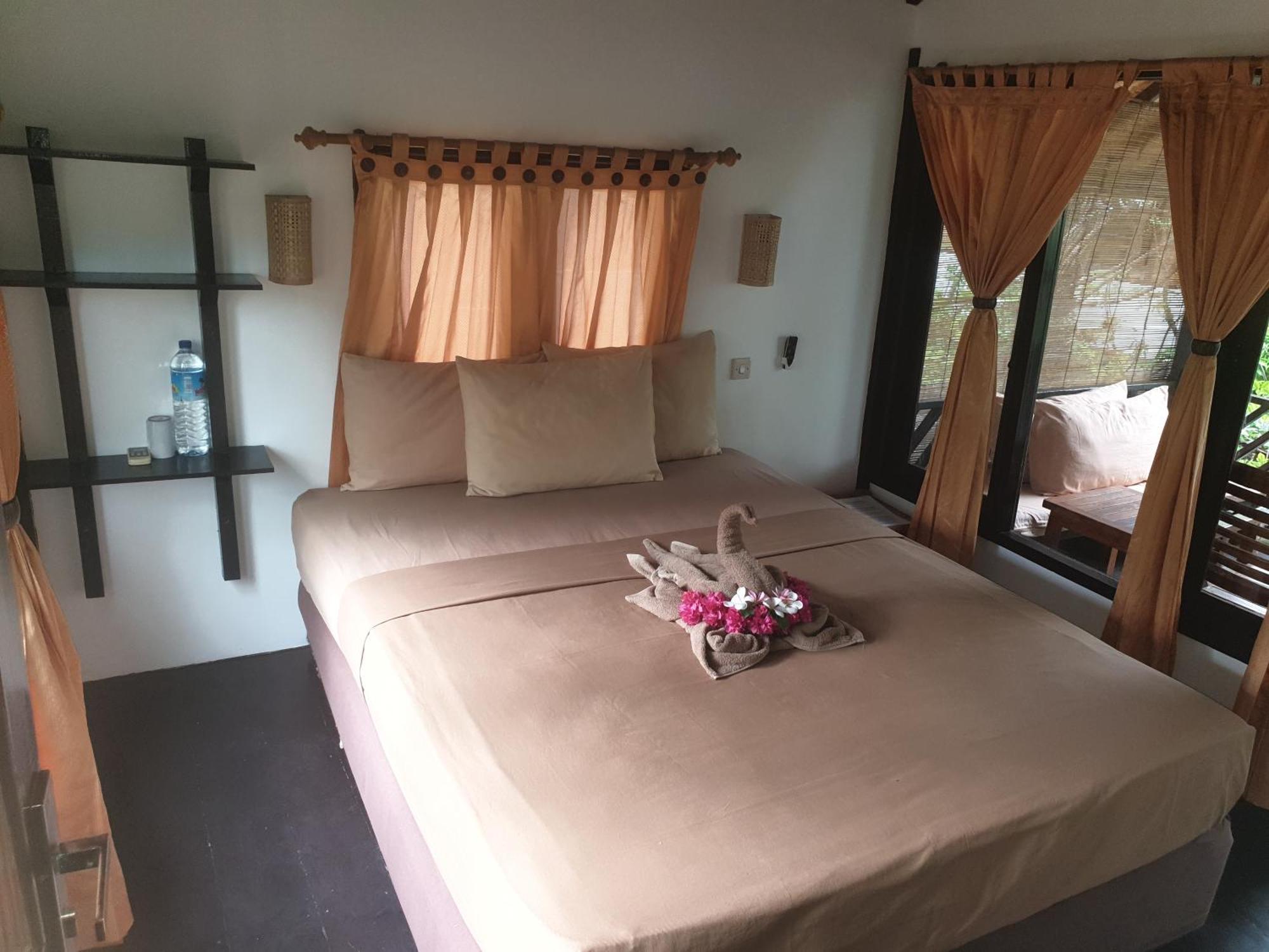 Ana Warung & Bungalows กิลิเมโน ภายนอก รูปภาพ
